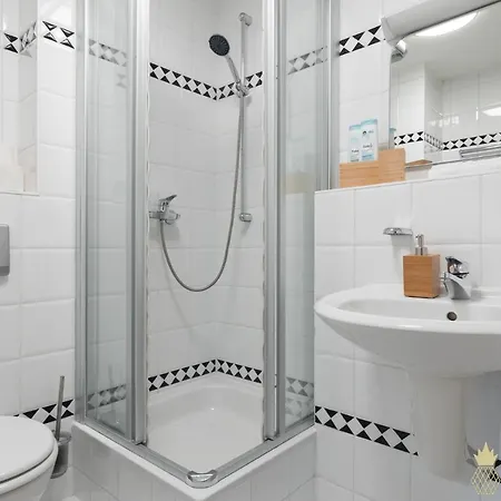 Pineapple - Mitte Ii - Free Parking Appartement